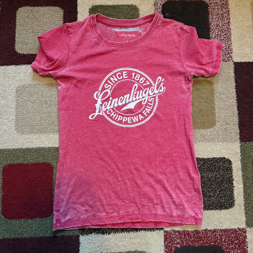 Womenβs Red Leinenkugels Graphic Tee - Small